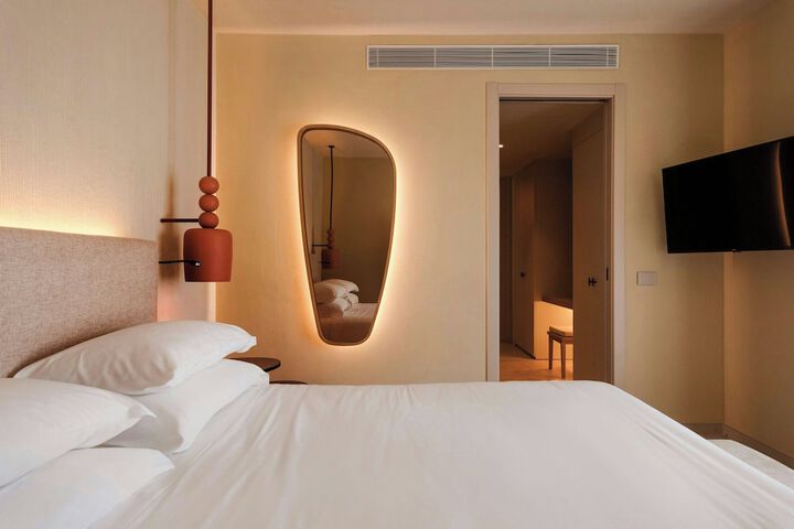 Room 45 of 256