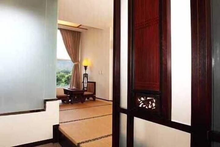 Room 46 of 79