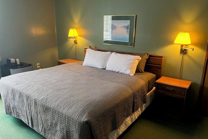 Room 4 of 15