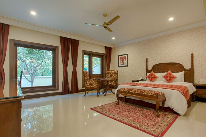 Room 4 of 48