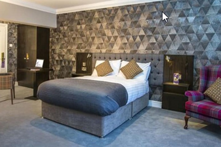 Room 6 of 27