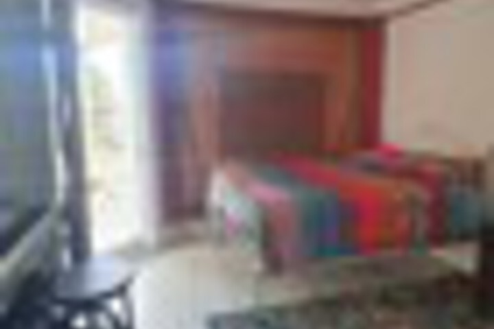 Room 11 of 120