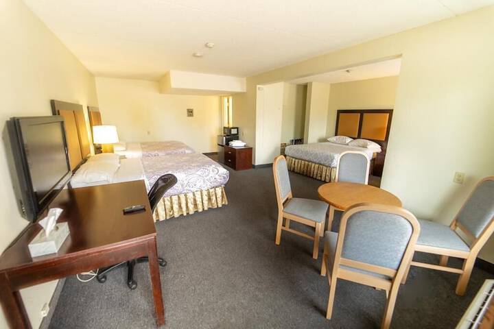 Room 7 of 10