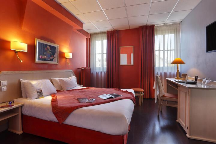 Room 2 of 3