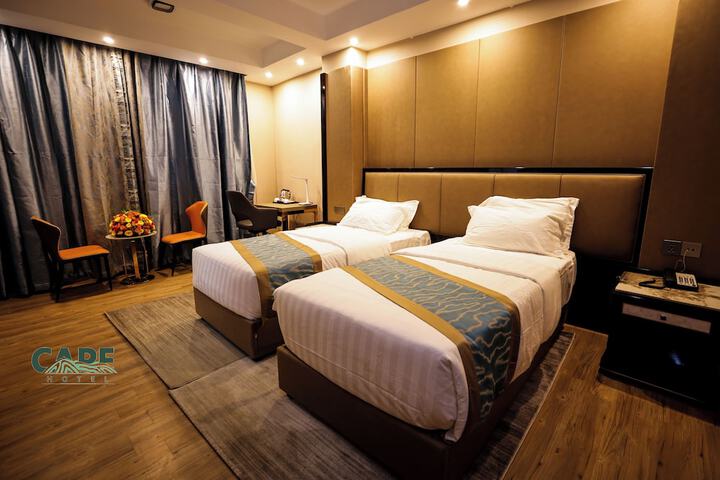 Room 6 of 18