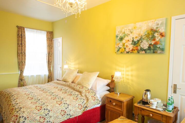 Room 2 of 19
