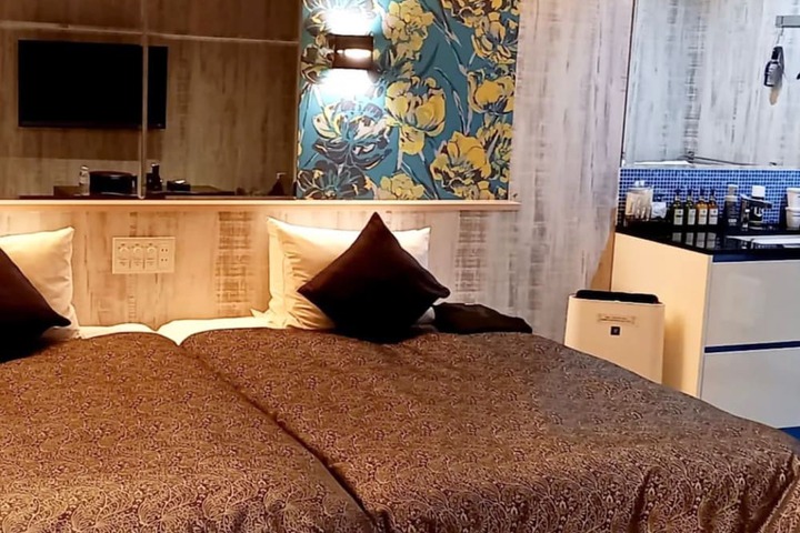 Room 26 of 87