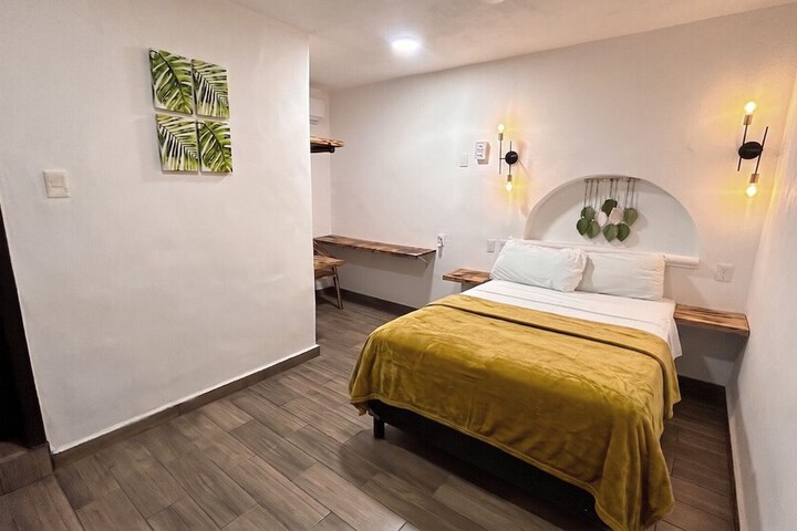Room 16 of 37