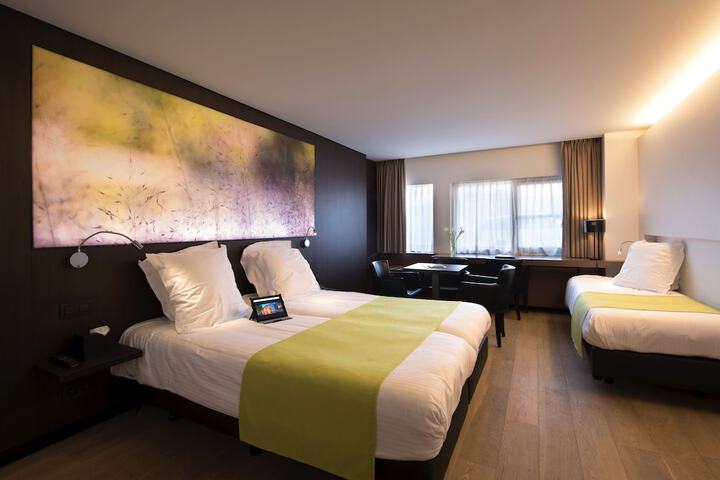 Room 7 of 44