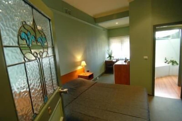 Room 3 of 18