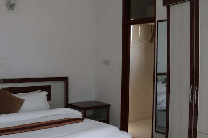 Room 11 of 22