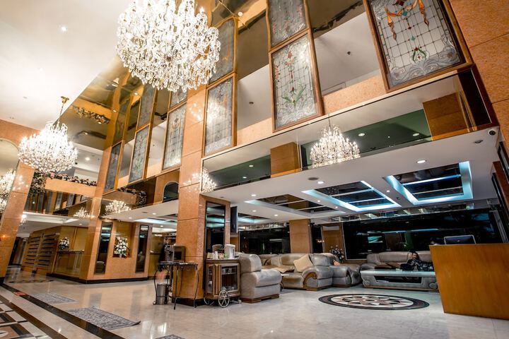 Guest Lobby