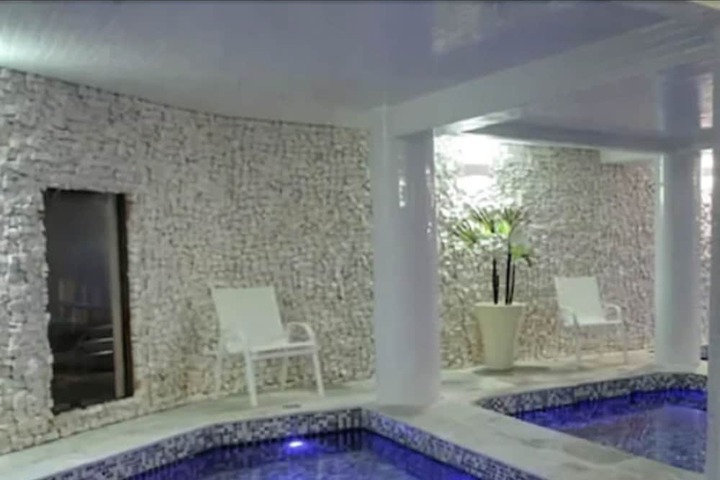 Hotel with Pool
