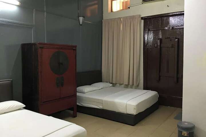 Room 26 of 68