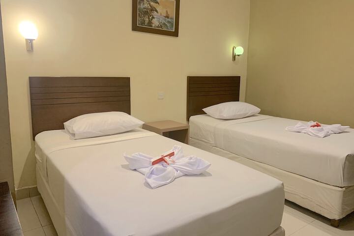 Room 9 of 23