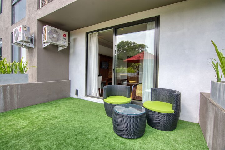 Terrace/Patio 73 of 77