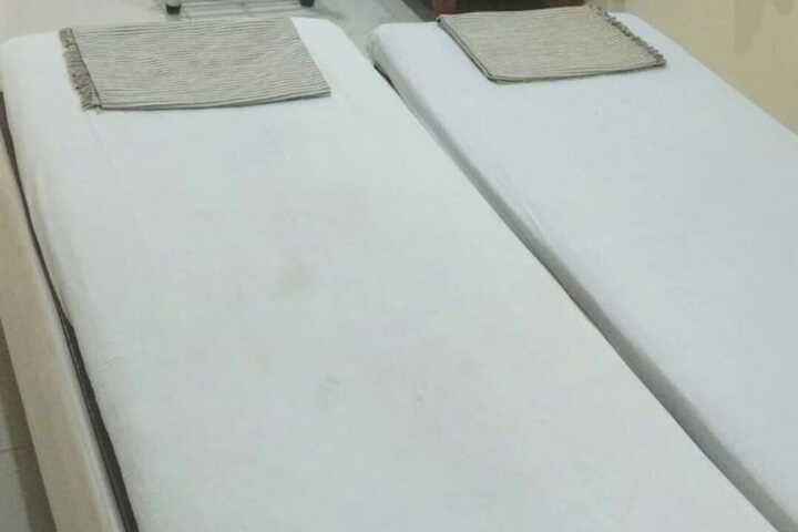 Room 7 of 11