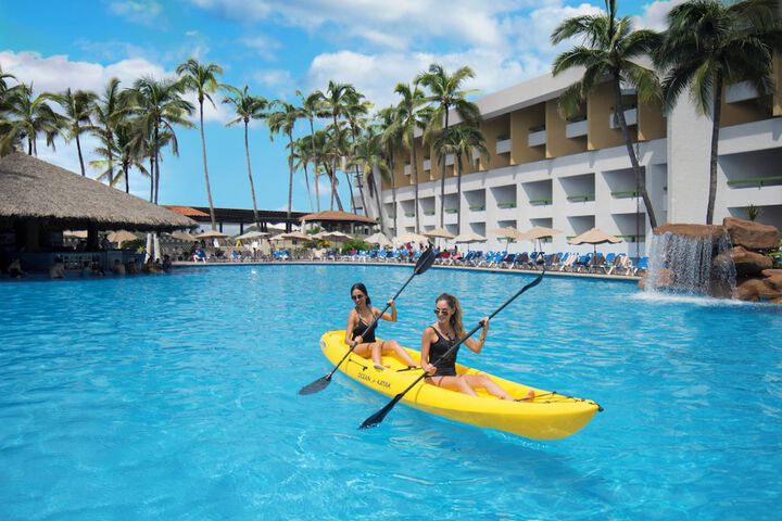 Hotel with Pool