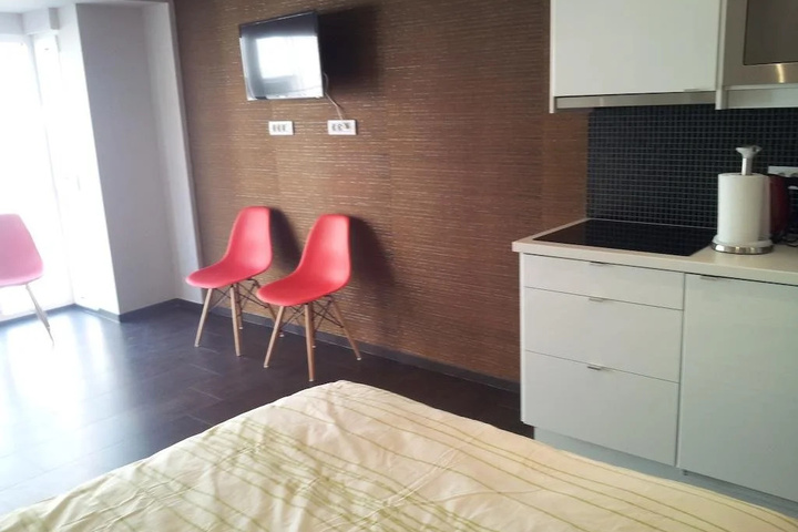 Room 16 of 24