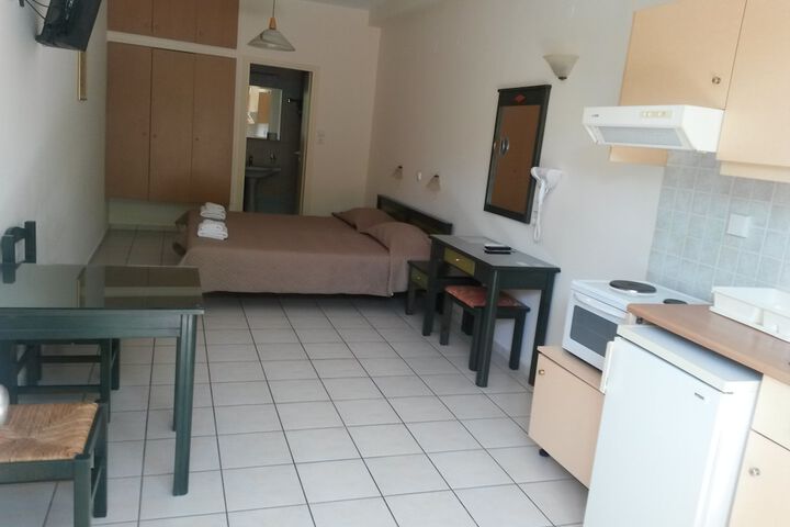 Room 6 of 95