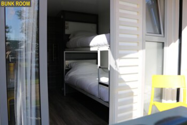 Room 13 of 17