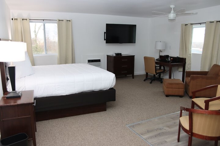 Room 6 of 39