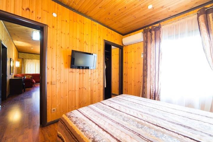 Room 44 of 158