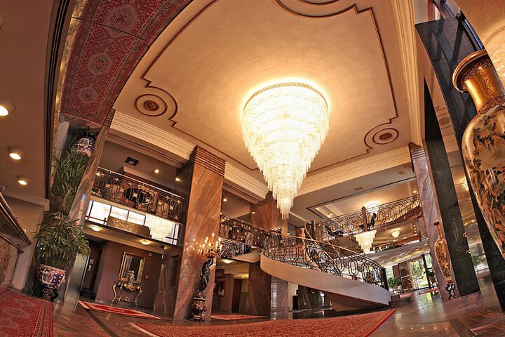 Sabe Center Hotel