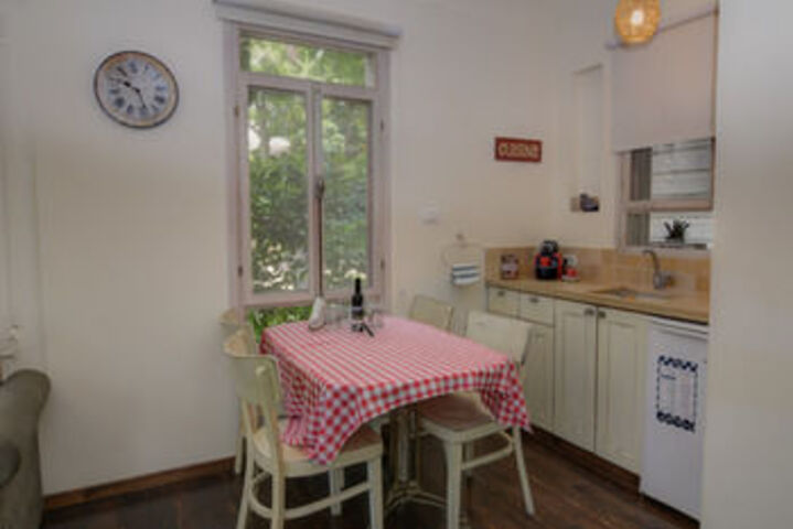 Room 13 of 21