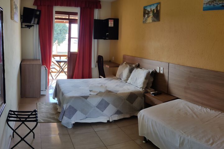Room 8 of 40