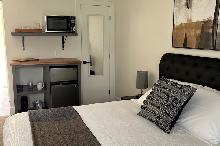 Room 7 of 37
