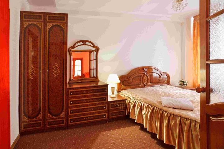 Room 16 of 74