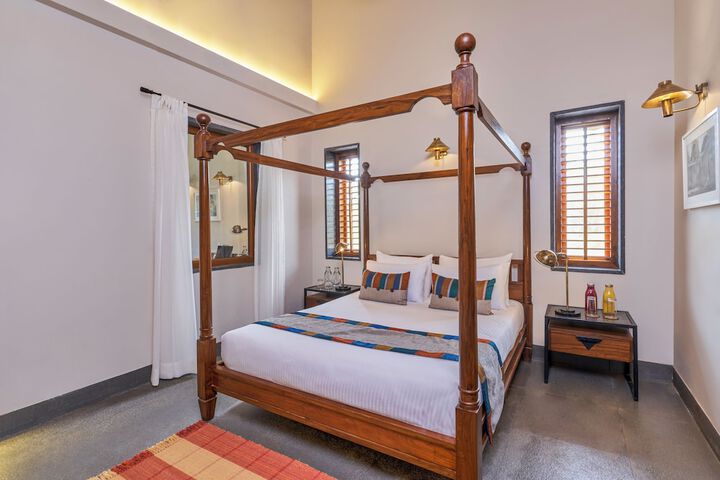 Room 7 of 40