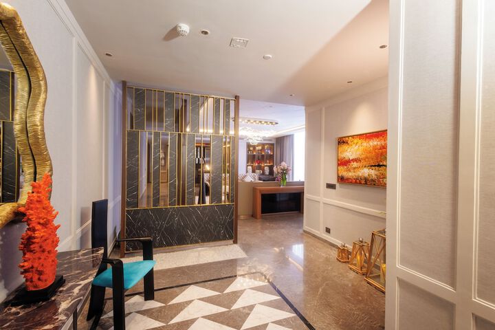 Hotel Interior 7 of 47