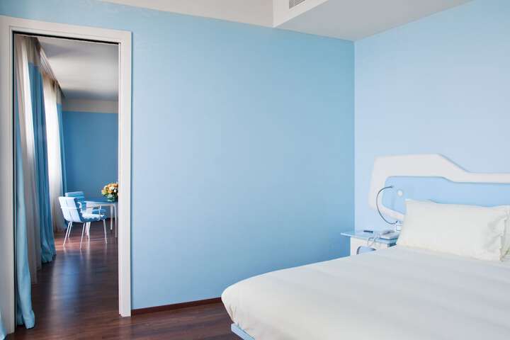 Room 7 of 49