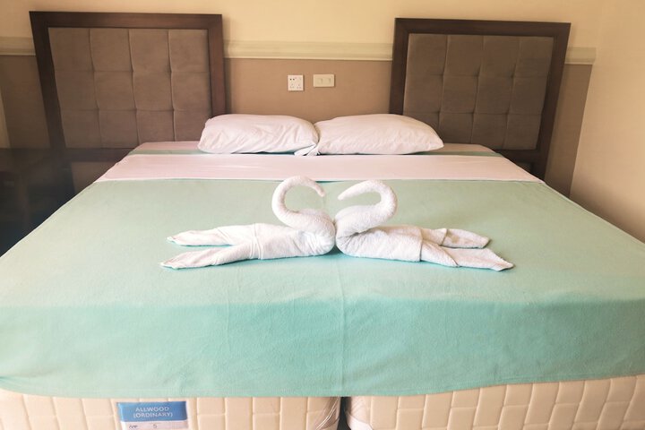Room 4 of 26