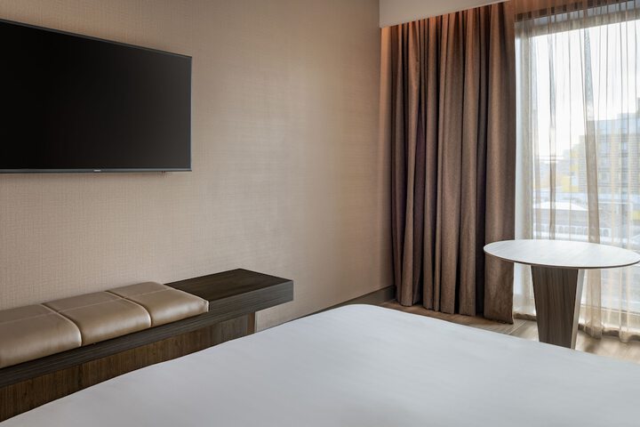 Room 8 of 45