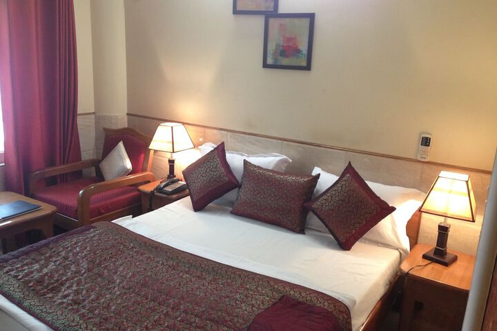 Room 7 of 20