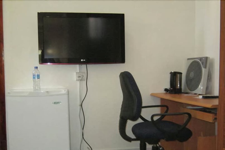 Room 5 of 7