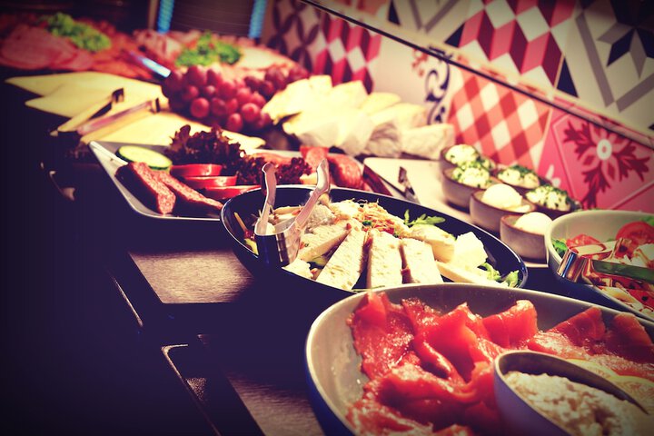 Dining 54 of 75