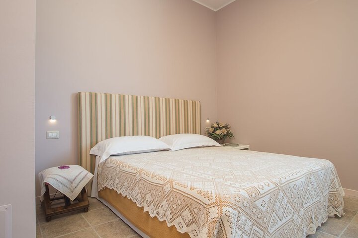 Room 3 of 51