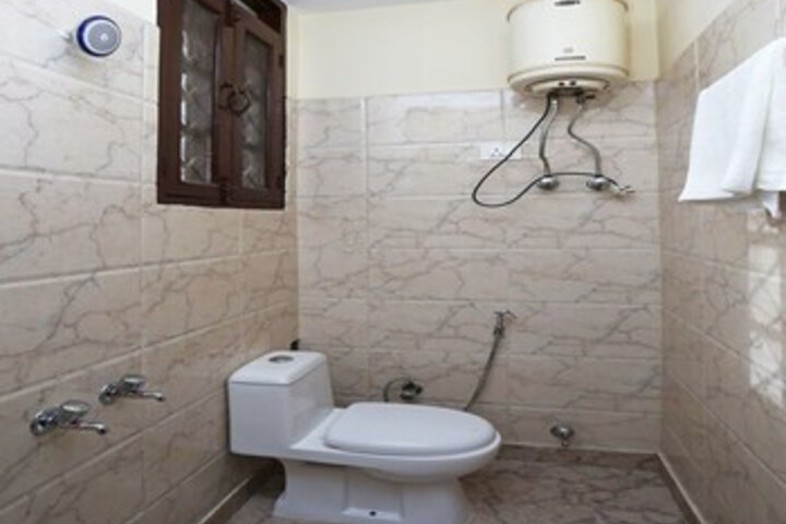 Room 2 of 25