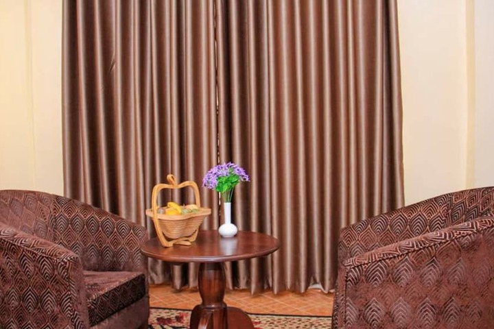 Room 7 of 14