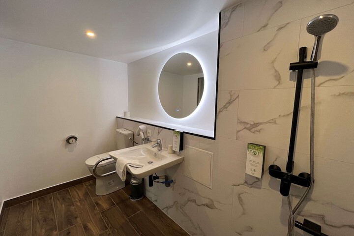 Clean Restrooms