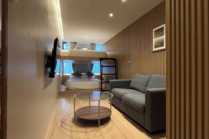 Room 40 of 138