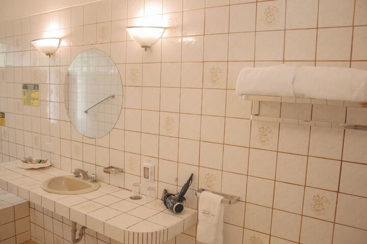 Room 26 of 45