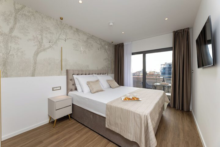 Room 15 of 71