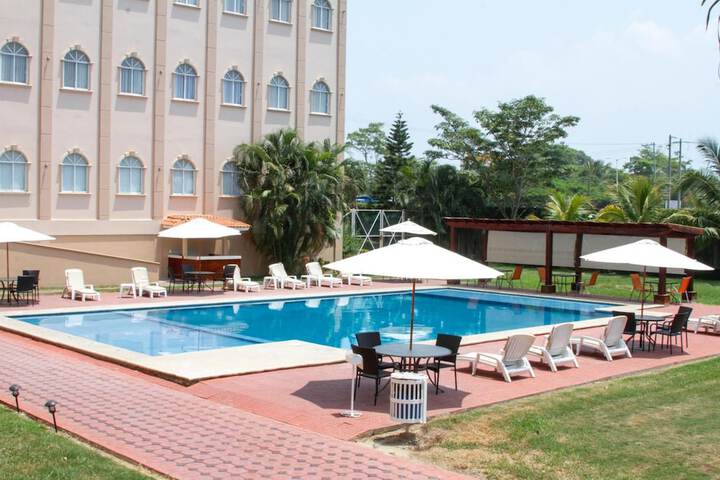 Pool Hotel