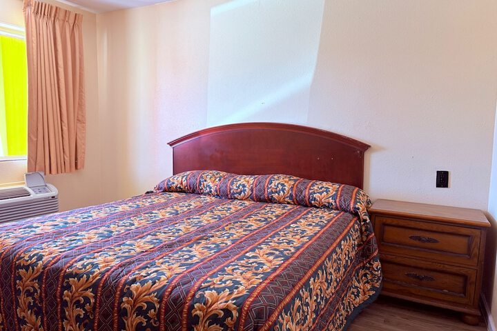 Room 10 of 67