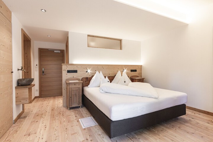 Room 19 of 85